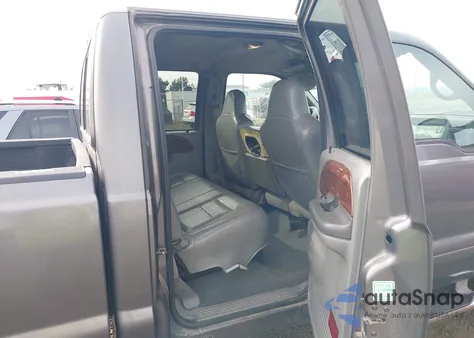 2002 Ford F-350 Lariat/Xl/Xlt z USA, uszkodzony, nr VIN 1FTSW31F92EB93024